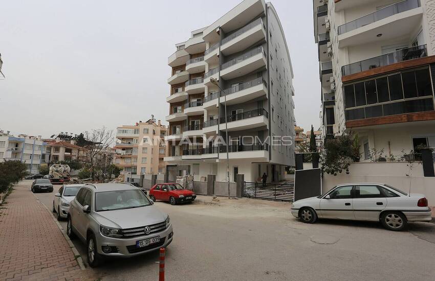 Apartment in Project with Indoor Car Park in Antalya Muratpasa 3