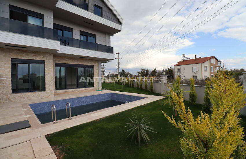Half Vrijstaande Huizen Met Zwembaden En Liften In Dosemealti Antalya