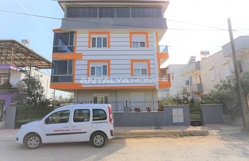 Antalya Kepez Varsak Menderes'te Kısmi Eşyalı Satılık Komple Bina