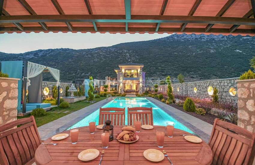 2+1 Isolerad Villa Med Utrustad Inredning På 1876 M² Mark I Kas Kalkan 3