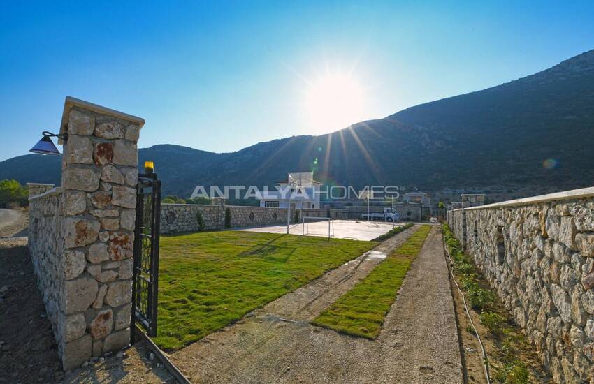 2+1 Isolerad Villa Med Utrustad Inredning På 1876 M² Mark I Kas Kalkan 15