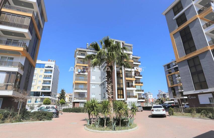 Middle-floor Apartment in Complex with Pool in Antalya Kepez