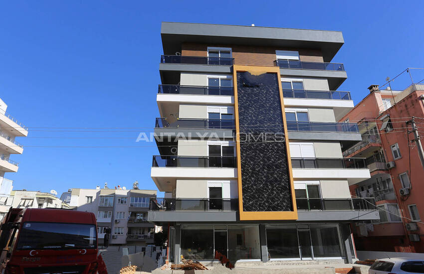 3-bedroom Apartments Close to the Sea in Antalya Muratpasa 1