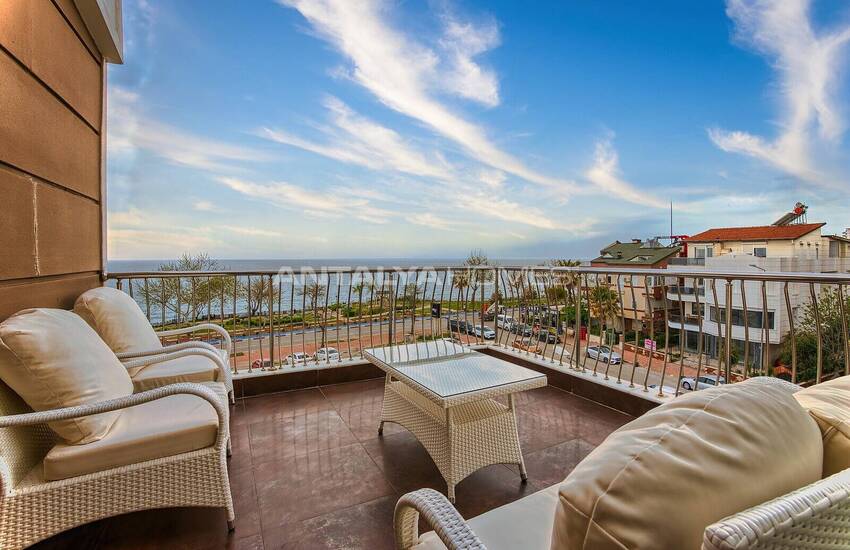 Antalya Lara'da Deniz ve Dağ Manzaralı Eşyalı Lüks Daire 3