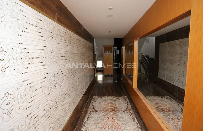 Antalya Kepez'de Havuzlu ve Ara Katta Satılık 3+1 Daire 2