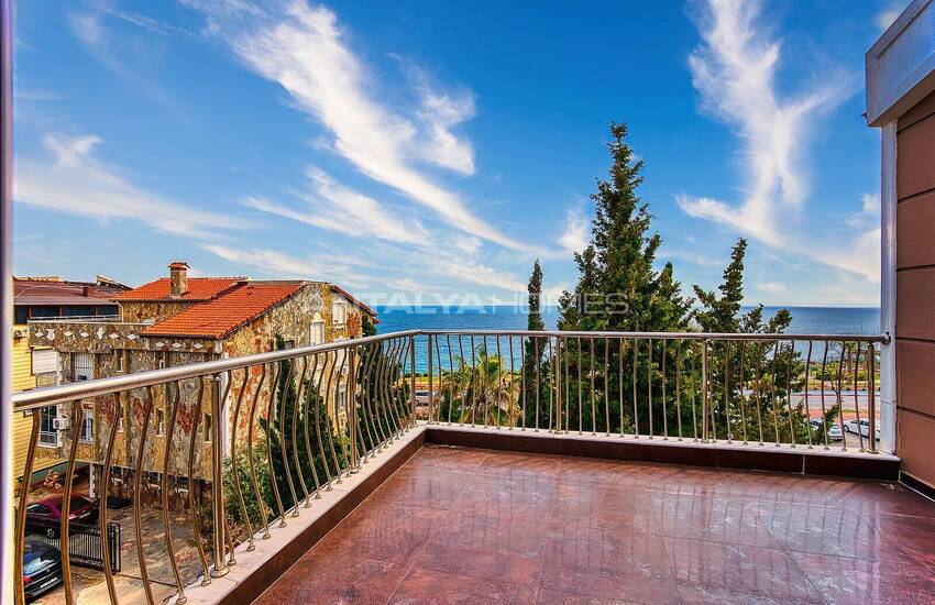 Luxury Apartment with Mountain and Sea Views in Antalya Lara 3
