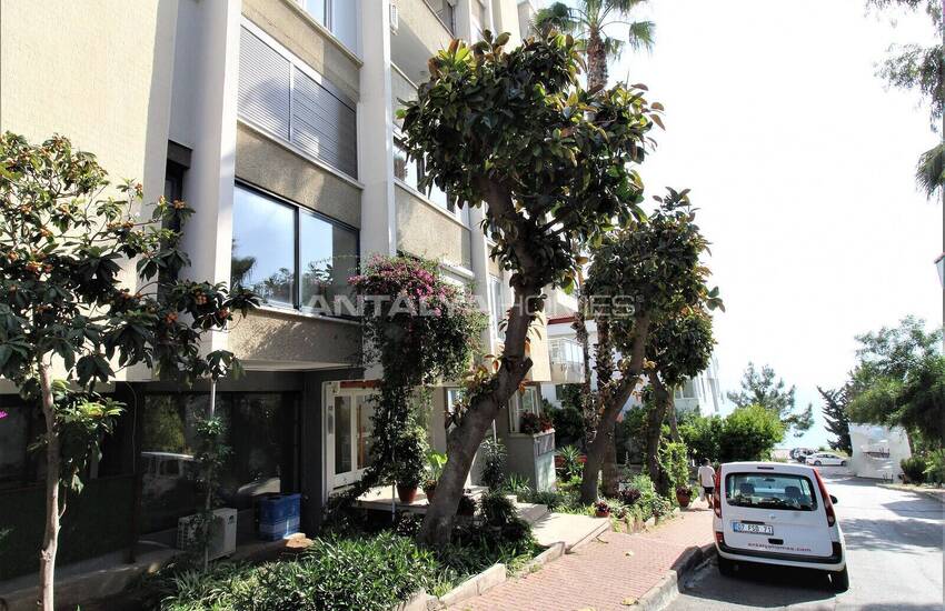 Lara'da Merkezi Konumda Deniz Manzaralı Geniş Daire 4