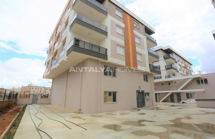 Kepez Habibler’de Site İçinde Arakat Sıfır 1+1 Daire 3