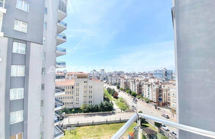 Antalya Muratpaşa'da Site İçinde Bakımlı ve Geniş 3+1 Daire 3