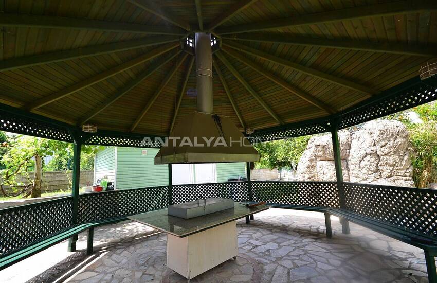 شقة مفروشة مطلة على البحر والمدينة في الانيا 24