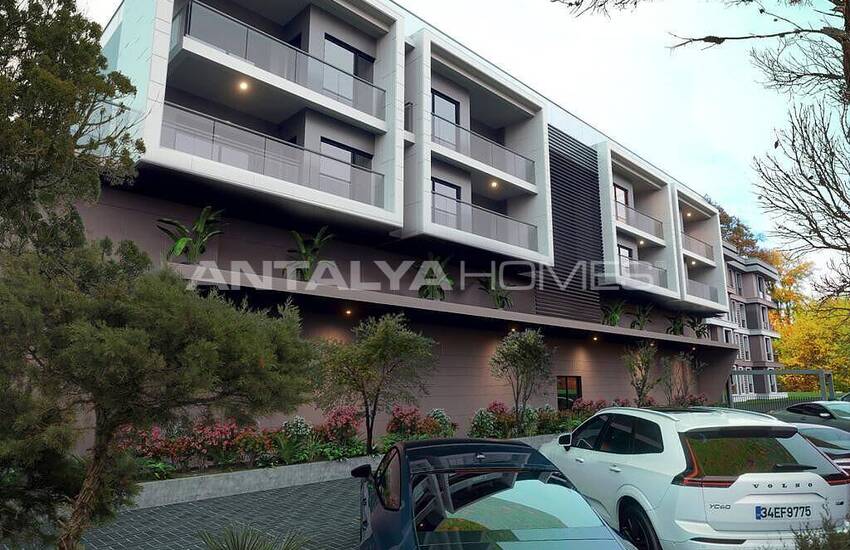 Chic Apartments with Rental Income Potential in Altintas, Antalya