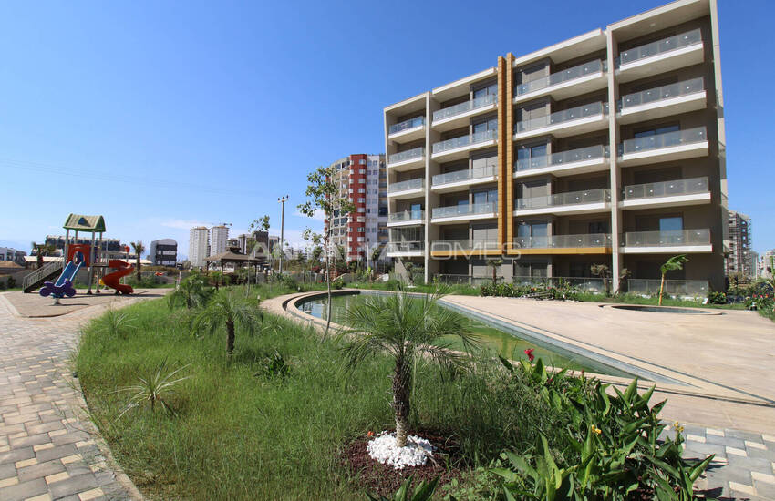 Antalya Aksu'da Site İçerisinde Havuz Manzaralı Daireler 4