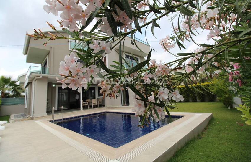 Luxe Triplex Huis Met Prive Zwembad In Kadriye Antalya 17