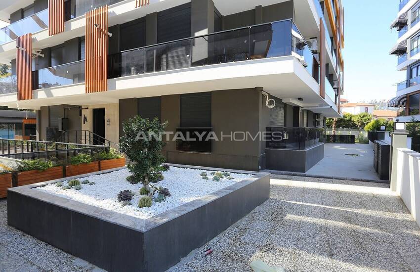 Apartment with En-suite Bathroom in Complex in Antalya 9