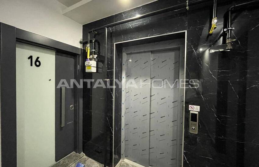 Apartment with En-suite Bathroom in Complex in Antalya 6