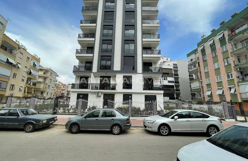 Muratpaşa'da Huzurlu ve Nezih Semtte Yeni 3+1 Daire