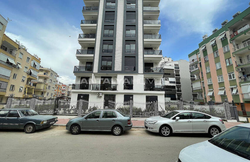 New 3+1 Flat in a Decent Neighborhood in Muratpasa Antalya 1