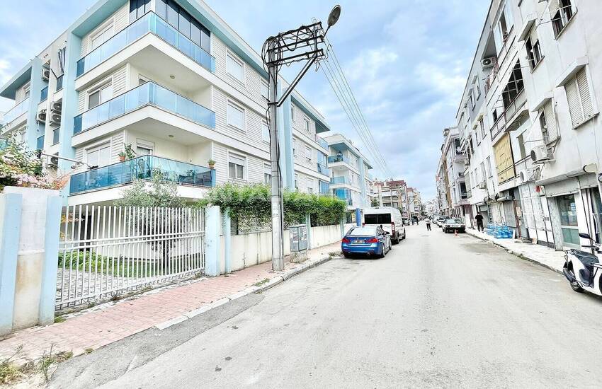 Muratpaşa'da Kapalı Otoparklı ve Güvenlikli Sitede 2+1 Daire 2