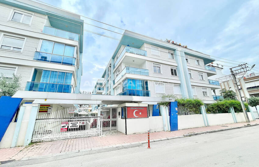 Muratpaşa'da Kapalı Otoparklı ve Güvenlikli Sitede 2+1 Daire 3