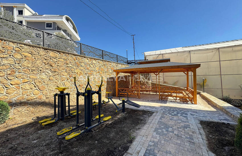 Apartments in a Complex Intertwined Nature in Alanya 4