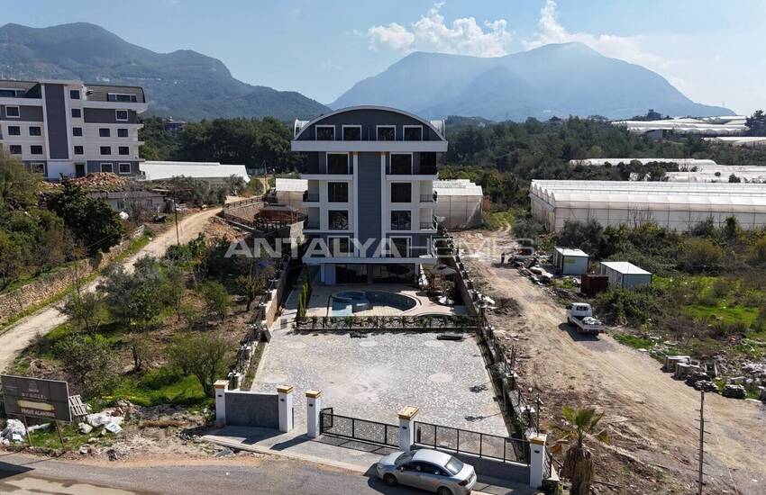 Apartments in a Complex Intertwined Nature in Alanya 11