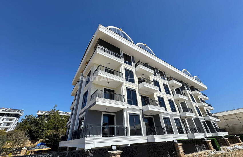 Apartments in a Complex Intertwined Nature in Alanya 1