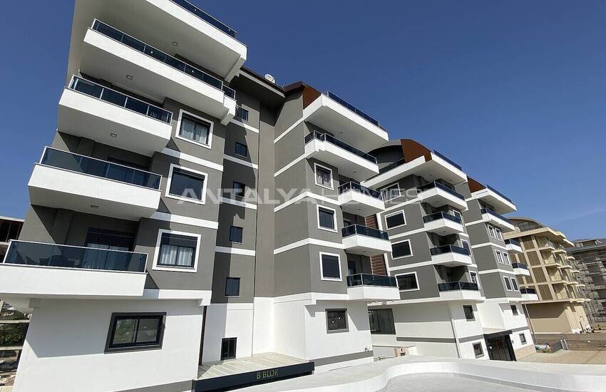 Alanya'da Denize Yakın Oturuma Hazır Satılık Daireler 1