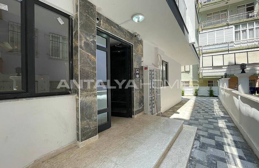 2+1 Apartment in Antalya with Natural Gas Near the Sea 10