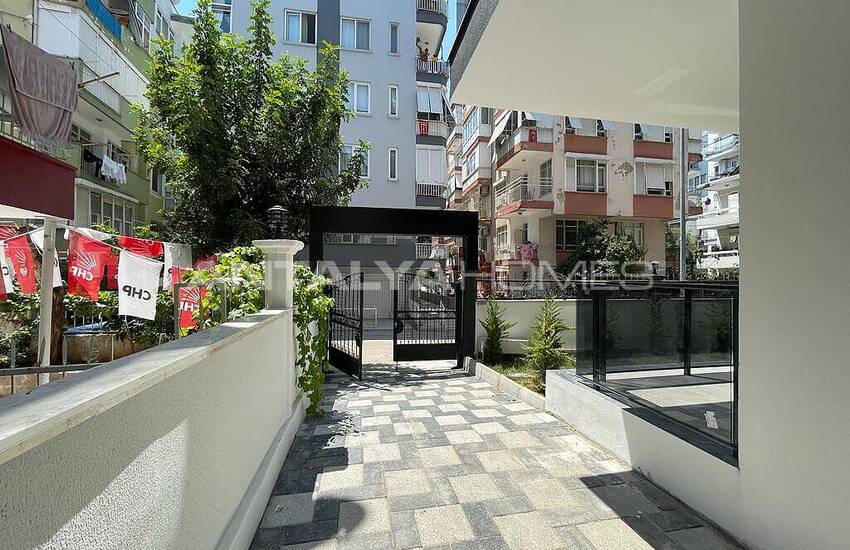 2+1 Apartment in Antalya with Natural Gas Near the Sea 11