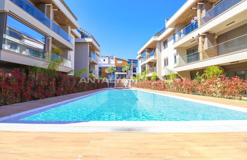 Modern Apartments with Pool and Garden in Complex in Guzeloba