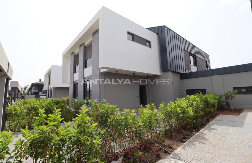 Villas Close to Main Road in Antalya Dosemealti 3