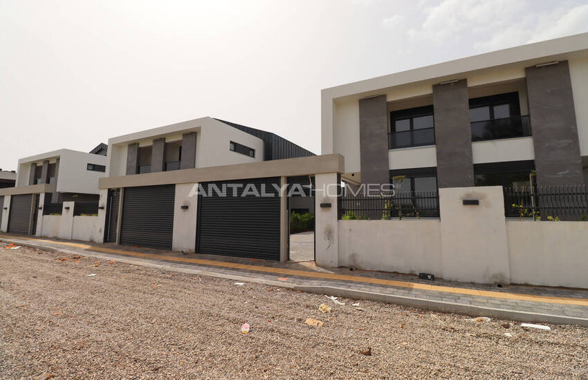 Villas Close to Main Road in Antalya Dosemealti 4