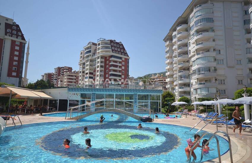 Apartment in a Social Complex in Alanya with Swimming Pool
