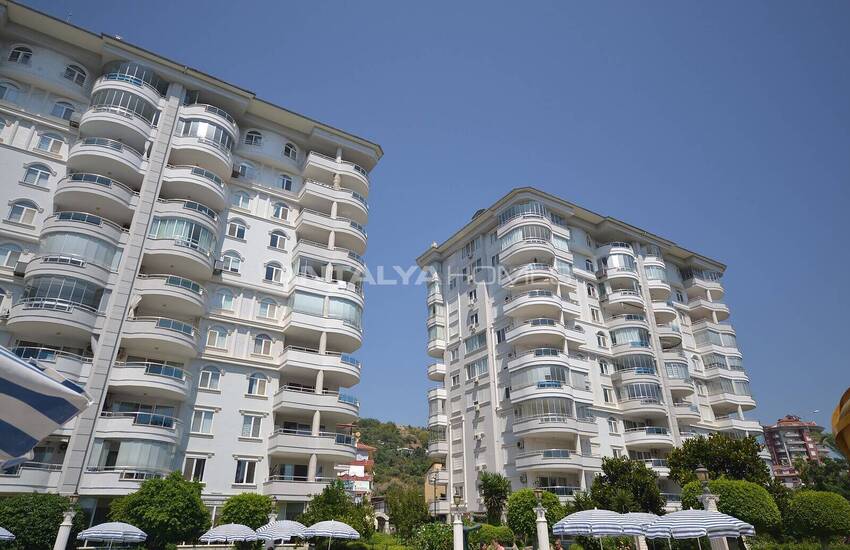 Alanya'da Sosyal Aktiviteler Sunan Havuzlu Sitede Satılık Daire 6