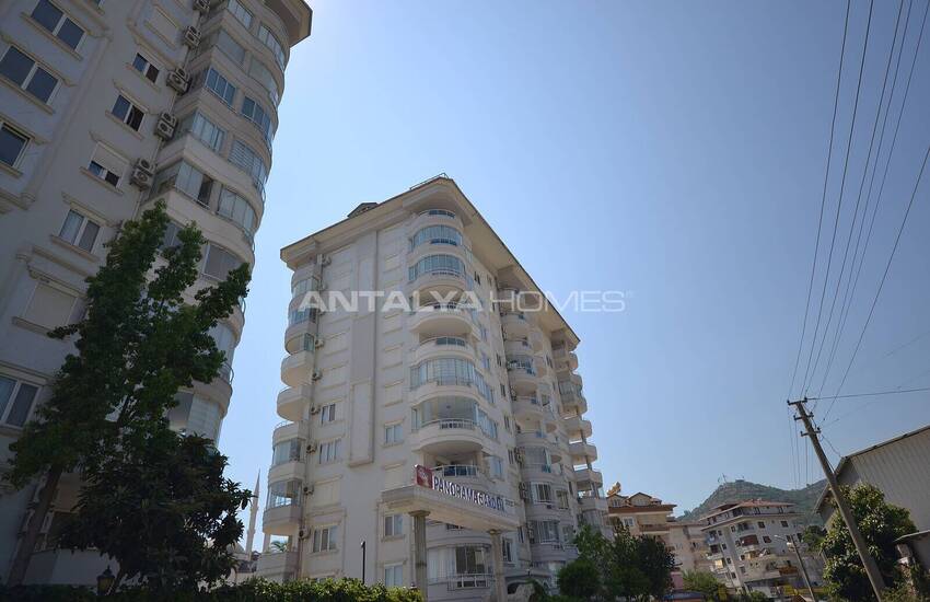 Alanya'da Sosyal Aktiviteler Sunan Havuzlu Sitede Satılık Daire 7