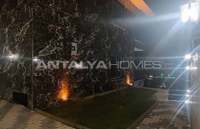 Alanya Tepe'de Kaliteli Yaşam Sunan Satılık Villalar 7