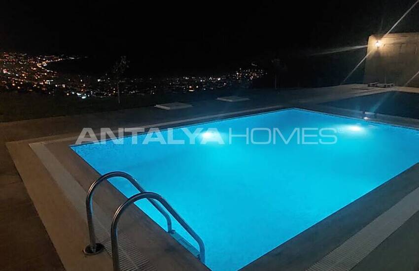 Alanya Tepe'de Kaliteli Yaşam Sunan Satılık Villalar 9