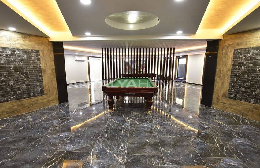 آپارتمان با دید دریا در مجتمعی در محمودلار آلانیا 14