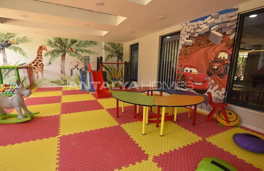 آپارتمان با دید دریا در مجتمعی در محمودلار آلانیا 17