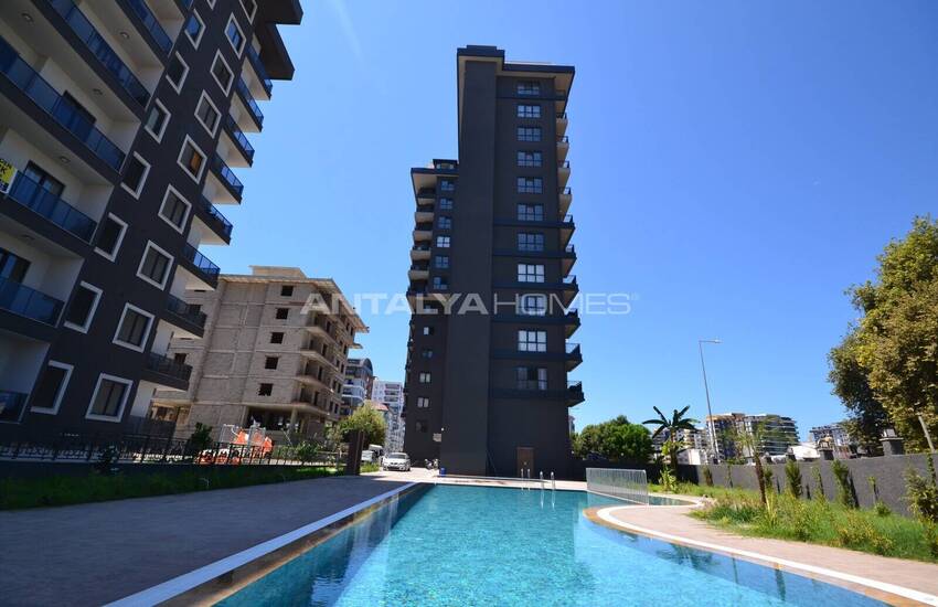 Stylish Real Estate Near the Sea in Alanya Mahmutlar 4