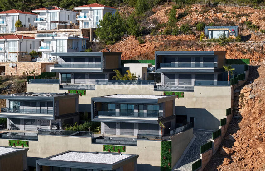 Houses with Private Pools and Gardens in Alanya 2