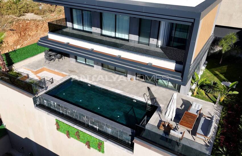 Houses with Private Pools and Gardens in Alanya 1