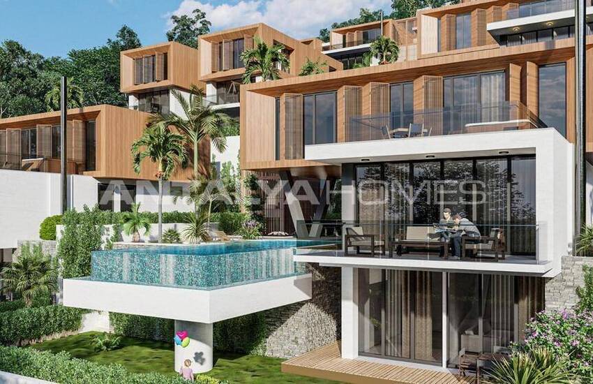 Alanya Tepe'de Özel Havuzlu Satılık Müstakil Villalar