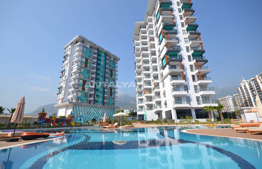 Alanya Mahmutlar'da Deniz Manzaralı ve Eşyalı Daire