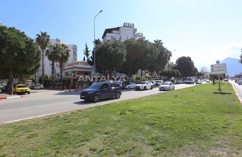 Workplace with Investment Potential in Antalya Konyaalti 2