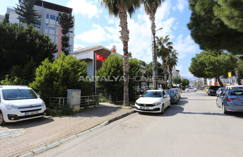 Workplace with Investment Potential in Antalya Konyaalti 4