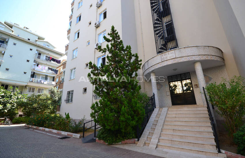 Alanya'da Kleopatra Pajı'na Yakın Havuzlu Sitede Eşyalı Daire 12