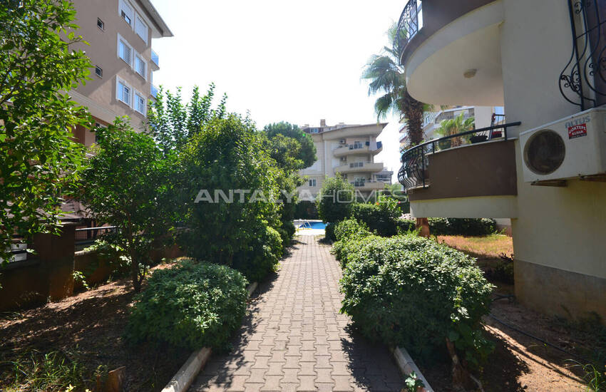 Alanya'da Kleopatra Pajı'na Yakın Havuzlu Sitede Eşyalı Daire 13