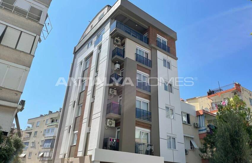 Roomy Duplex Property by Tram Station in Antalya Muratpasa 1