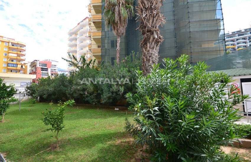 Alanya Mahmutlar'da Denize Sıfır Havuz Manzaralı Eşyalı Daire 11